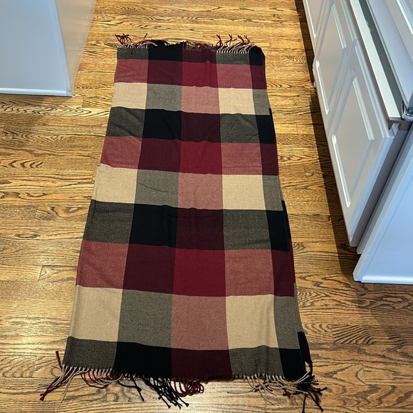 Adrienne Vitadini wrap - Picture 3 of 3